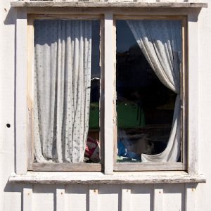 how to paint around windows