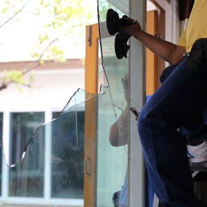 glass repair near me in nanaimo